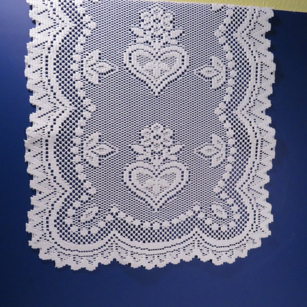 Heritage Lace Heart Design Cream Table Runner Dresser Scarf 32" long